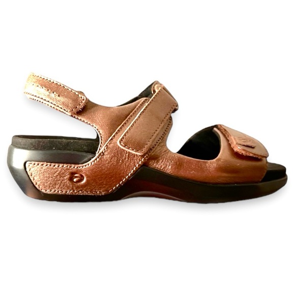 Aravon by New Balance Women's Katy Leather Sz 8 Bronze NWOT Removable Insole - Picture 2 of 7